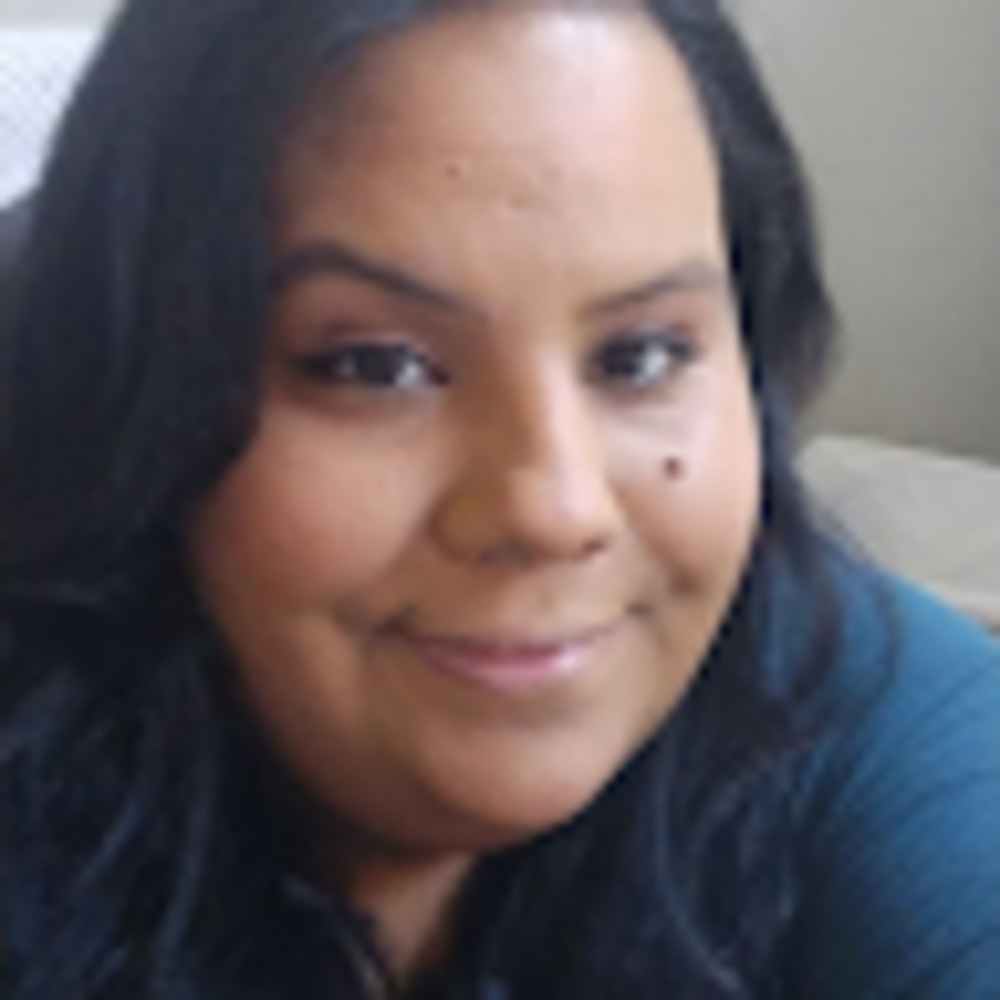 Meet your Posher, Claudia